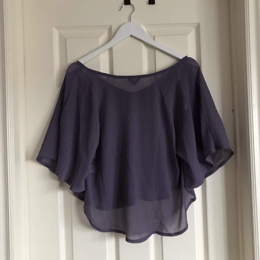 GUESS Top - Picture 2 of 3